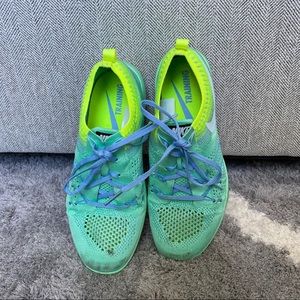 NIKE FREE RUNS